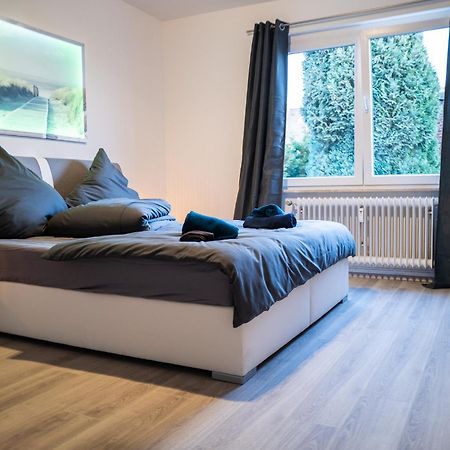 #412 Komfortable, Stilvolle Wohnung Fuer 6 Personen Mülheim an der Ruhr Esterno foto