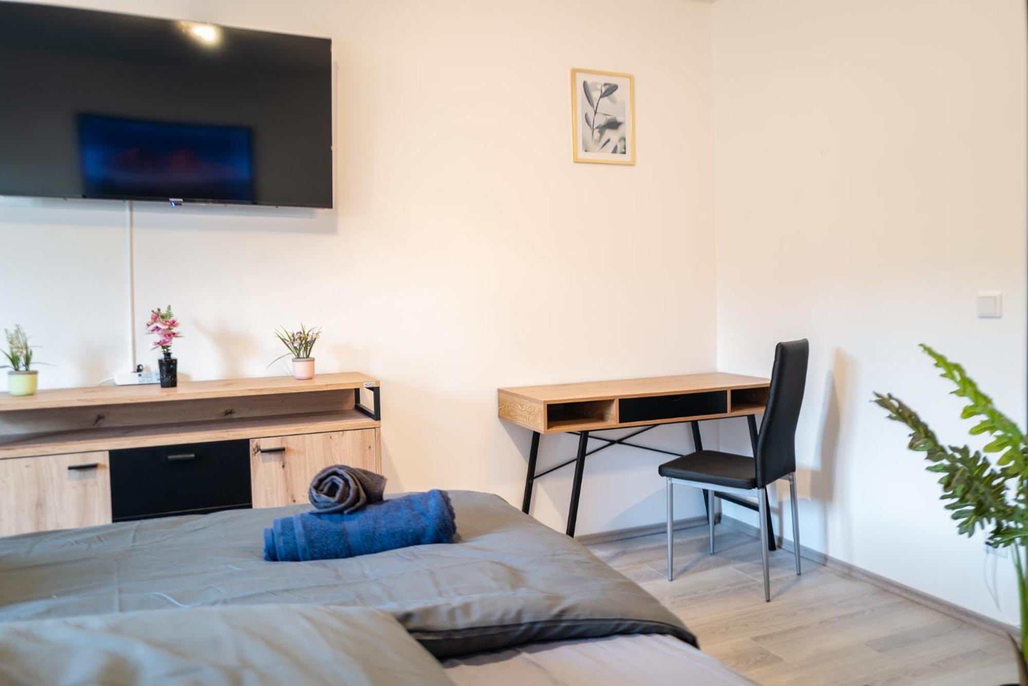 #412 Komfortable, Stilvolle Wohnung Fuer 6 Personen Mülheim an der Ruhr Esterno foto