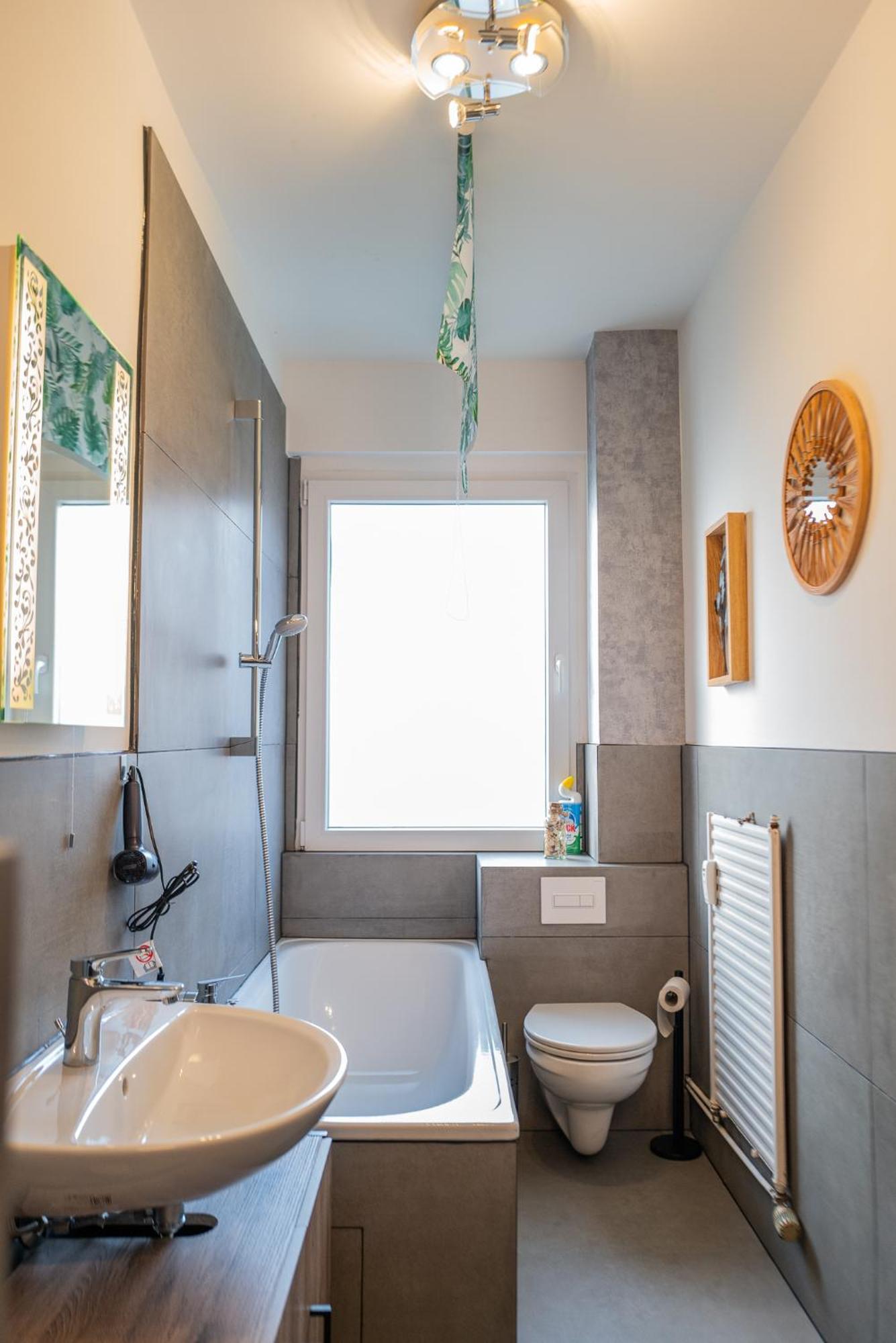#412 Komfortable, Stilvolle Wohnung Fuer 6 Personen Mülheim an der Ruhr Esterno foto