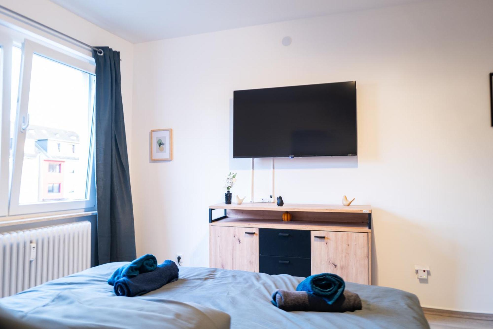 #412 Komfortable, Stilvolle Wohnung Fuer 6 Personen Mülheim an der Ruhr Esterno foto
