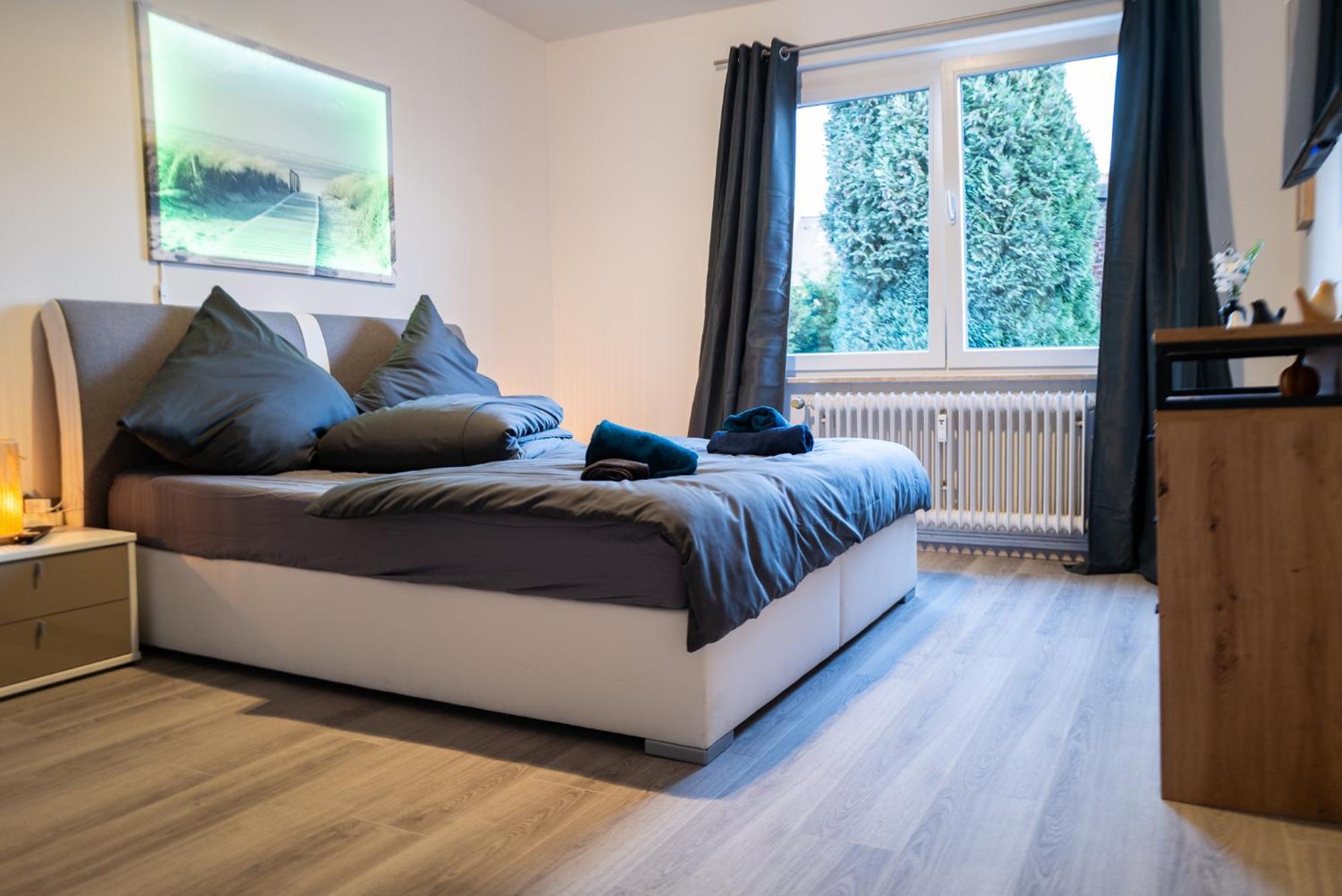 #412 Komfortable, Stilvolle Wohnung Fuer 6 Personen Mülheim an der Ruhr Esterno foto